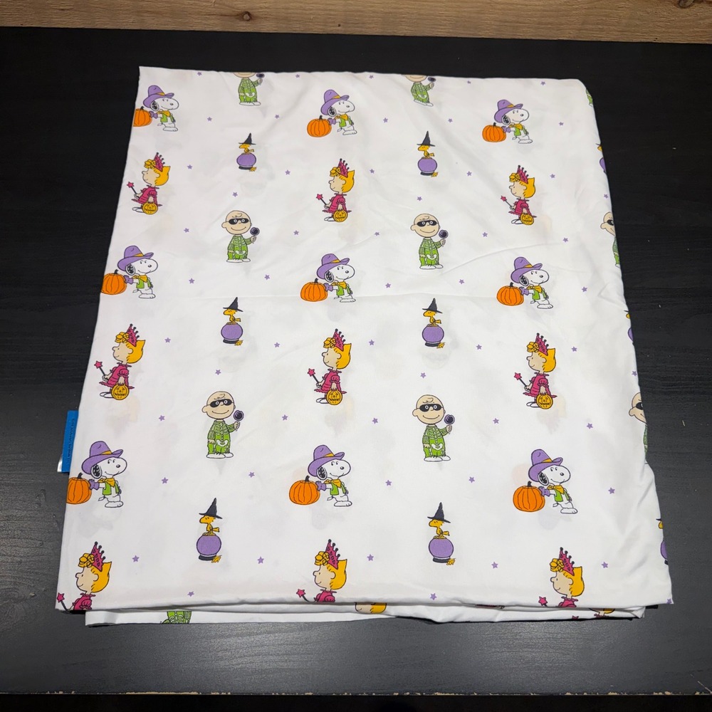 Peanuts Halloween Pillowcase Snoopy Charlie Brown Berkshire Blanket White